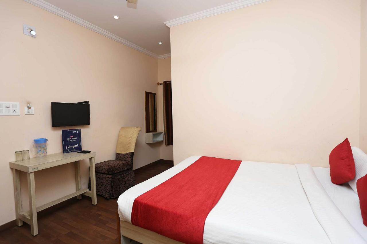 OYO Flagship 8346 LazyStays Bhubaneswar Zewnętrze zdjęcie